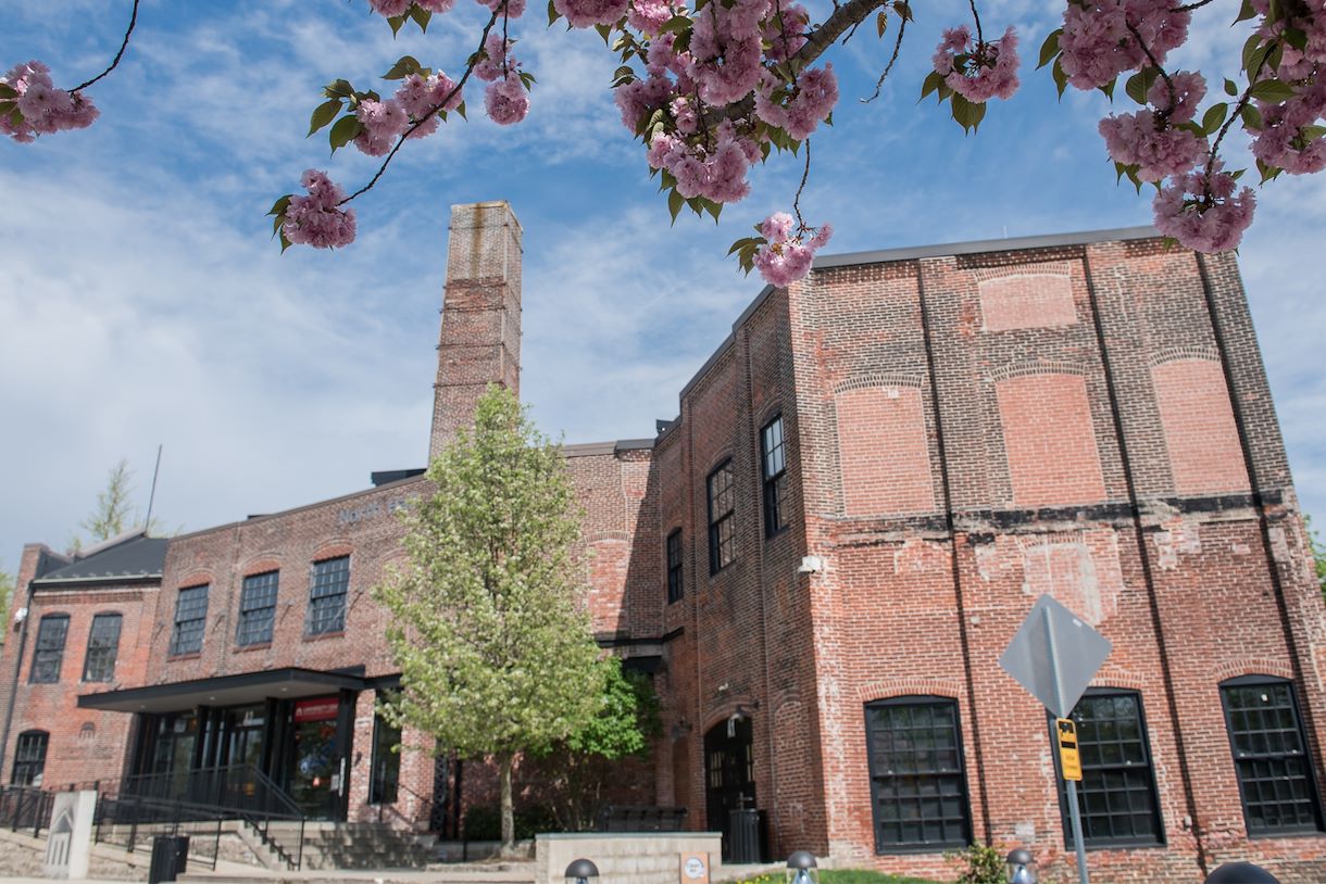 Exterior image of the North Hall building at the Pottstown campus