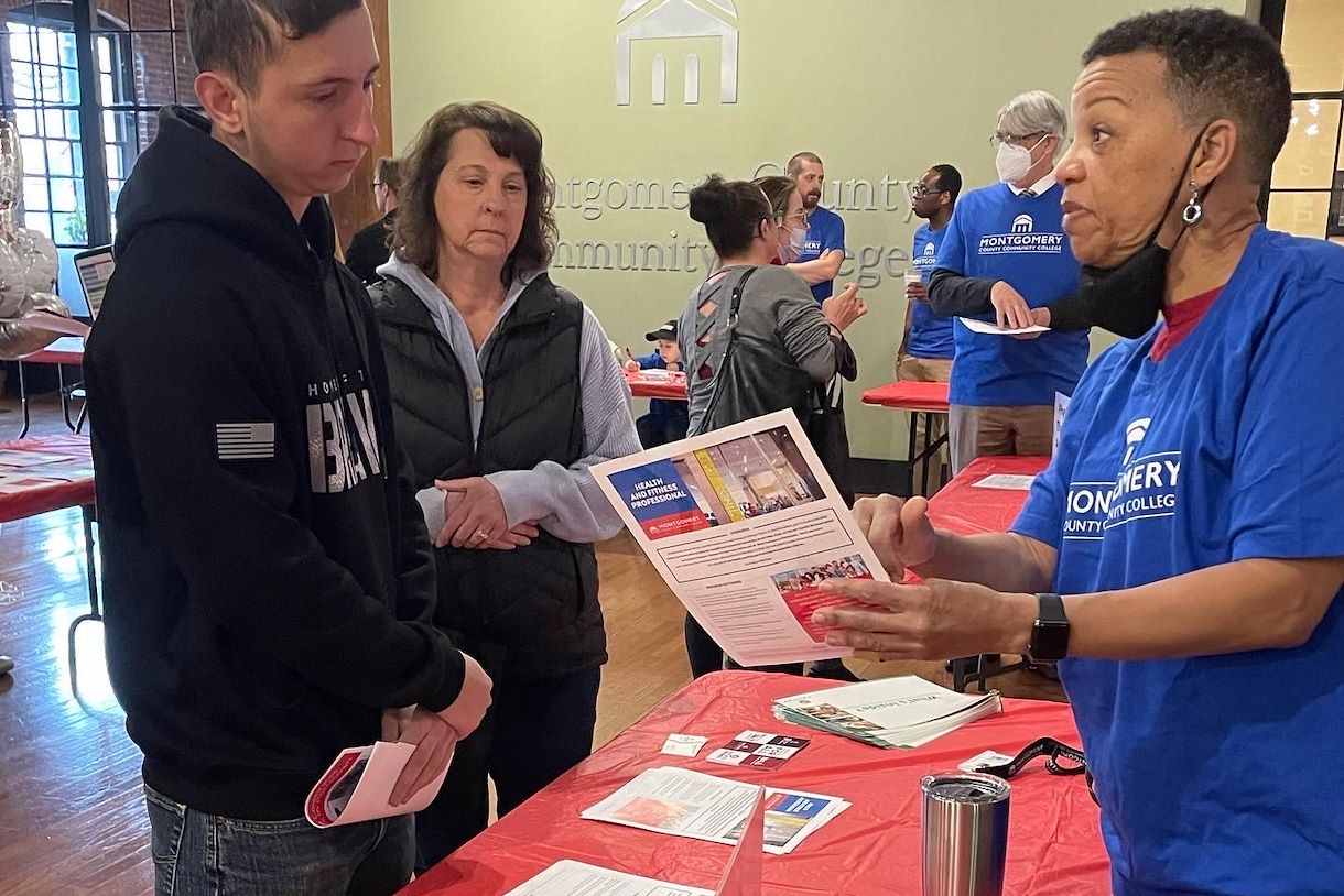 Image of previous open house table at the Pottstown location