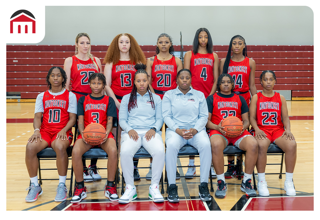 Montco women's basketball players team photo