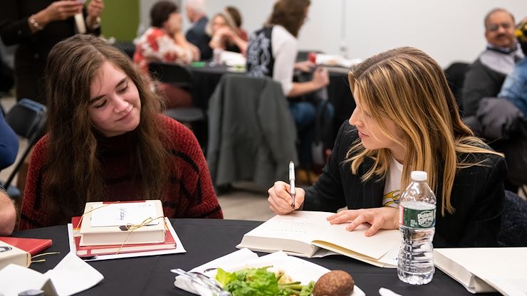 Tara Westover and student