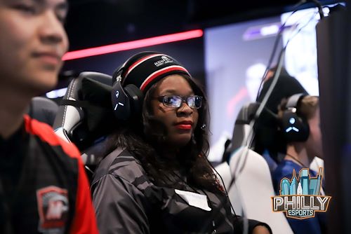 Tasia Jones competing in Mustangs eSports.