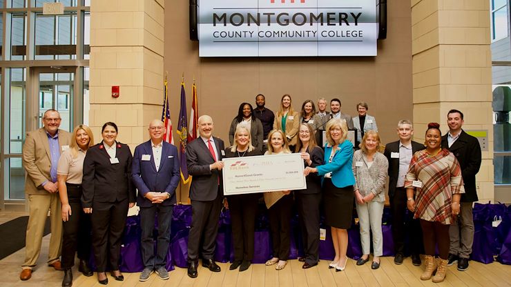 Representatives from the Pennsylvania Housing Finance Agency and the Federal Home Loan Bank of Pittsburgh held an event on March 25 to celebrate $3.95 million in Home4Good funding awarded to programs across the state working to reduce homelessness. Montgomery County Community College, along with Gwynedd Mercy University, Manna on Main Street, Pottstown Cluster of Religious Communities, Inter-Faith Housing Alliance, Montgomery County Anti-Hunger Network and Your Way Home, participates in the College Student Basic Needs Program that received Home4Good funding. Photos by Susan Angstadt