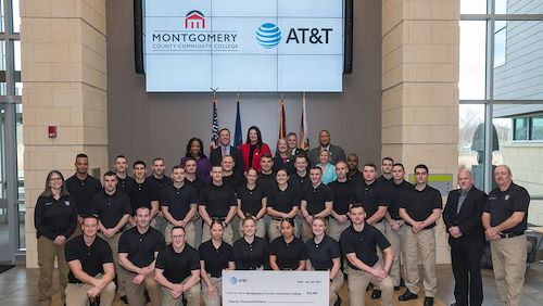 AT&T Foundation presents $20,000 grant for Municipal Police Academy scholarships
