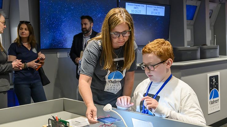 student conduction Challenger experiements
